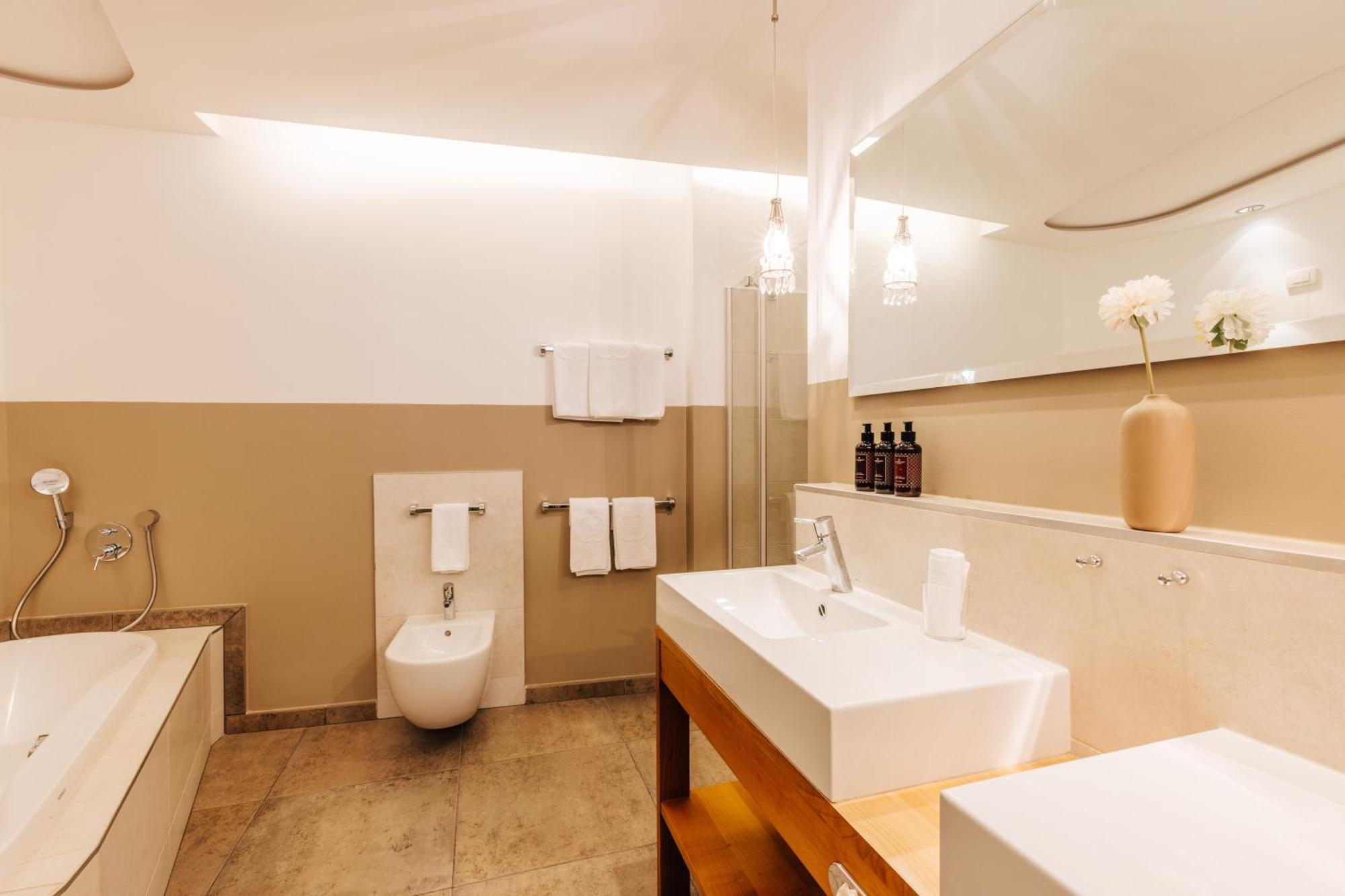 Hotel Hohenwart سكين المظهر الخارجي الصورة